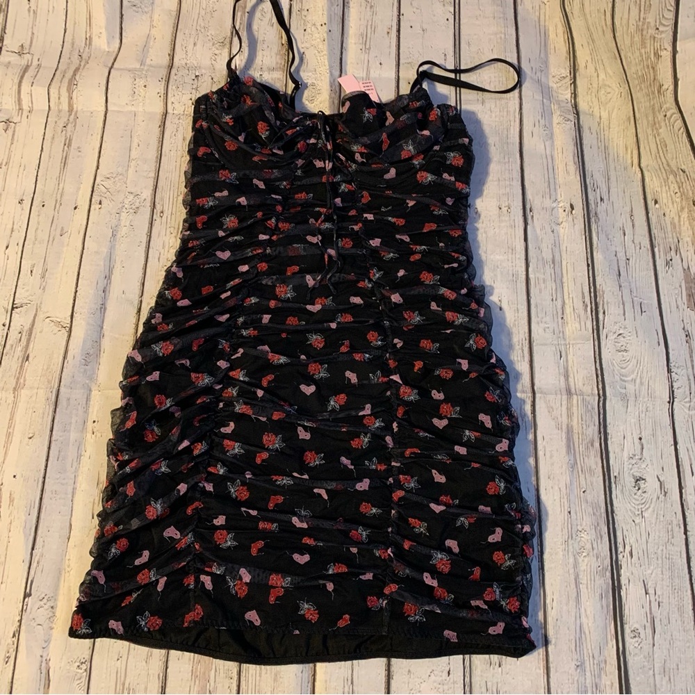NWT Victoria’s Secret ruched body con mini dress size L